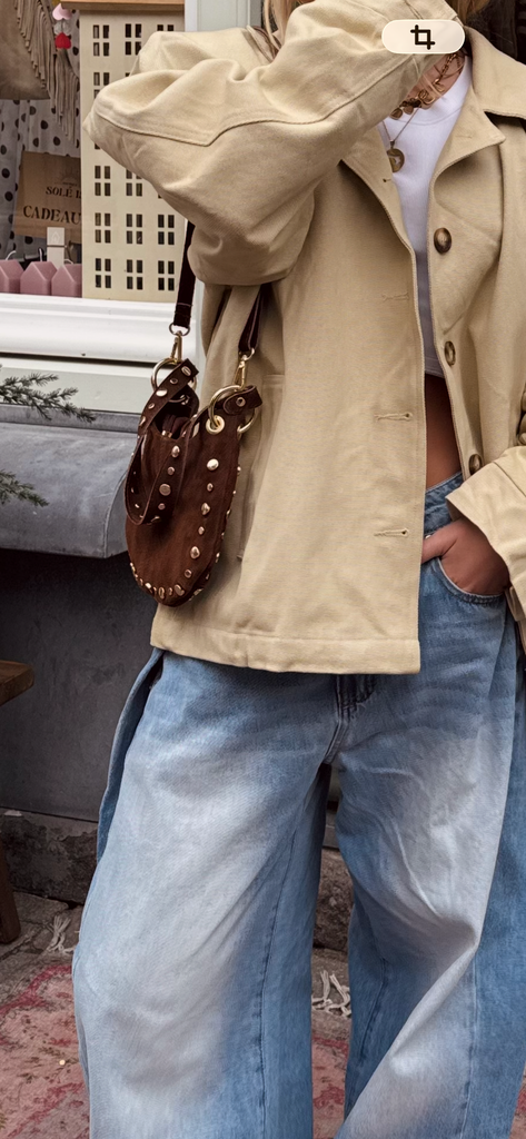 Leren tas met gouden stuts