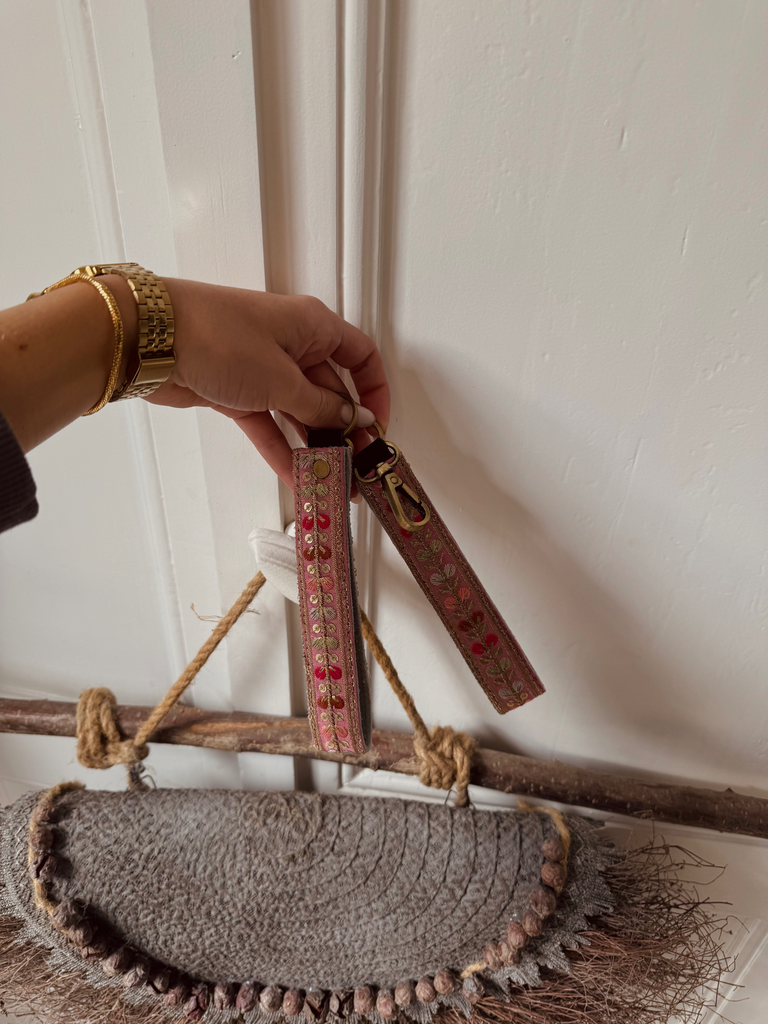 Bag / key charms pink