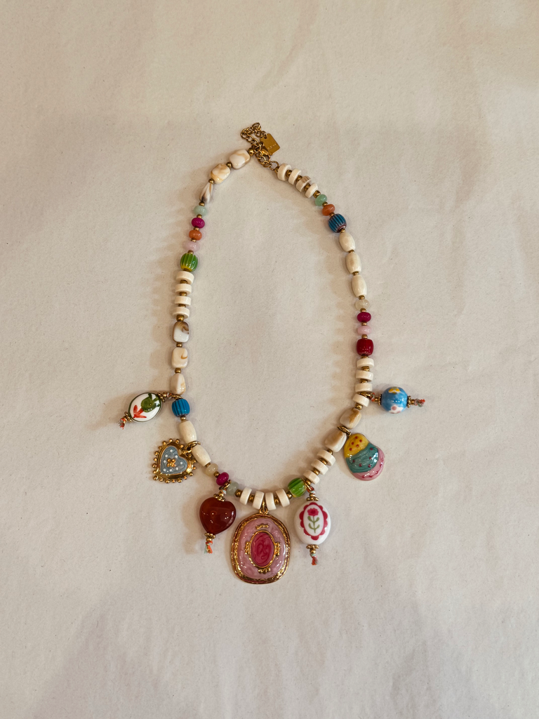 Beadle bloom necklace