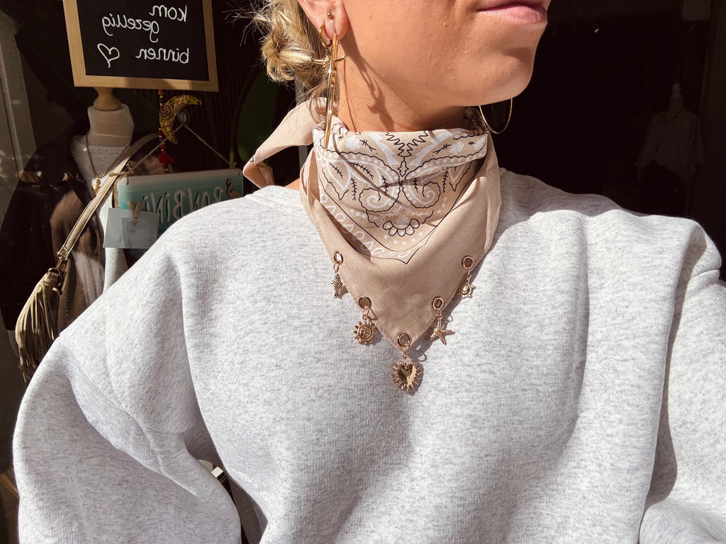 Paisley bandana beige