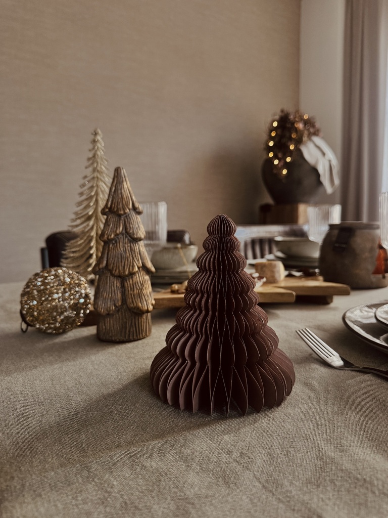 Paper shines tree